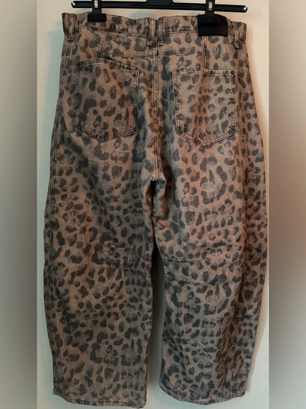 We The Free Good Luck Printed Barrel Jeans - Picture 4 of 6